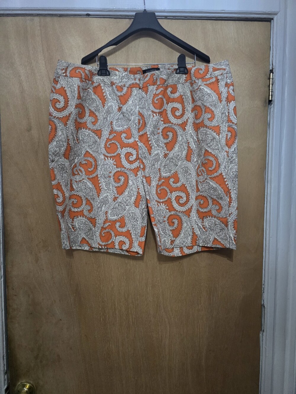 22w Orange Paisley Print Shorts